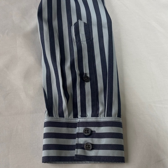 💙Lands End Striped No Iron Button Down Shirt Women’s Size 10 Cotton Work💙 - Picture 11 of 14